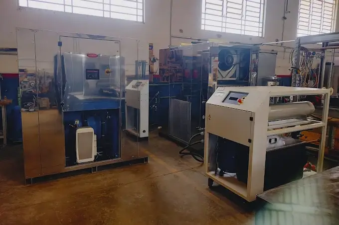 Revisão completa de unidade de água gelada em indústria plástica Revisão completa de unidade de água gelada em indústria plástica | Projetos realizados